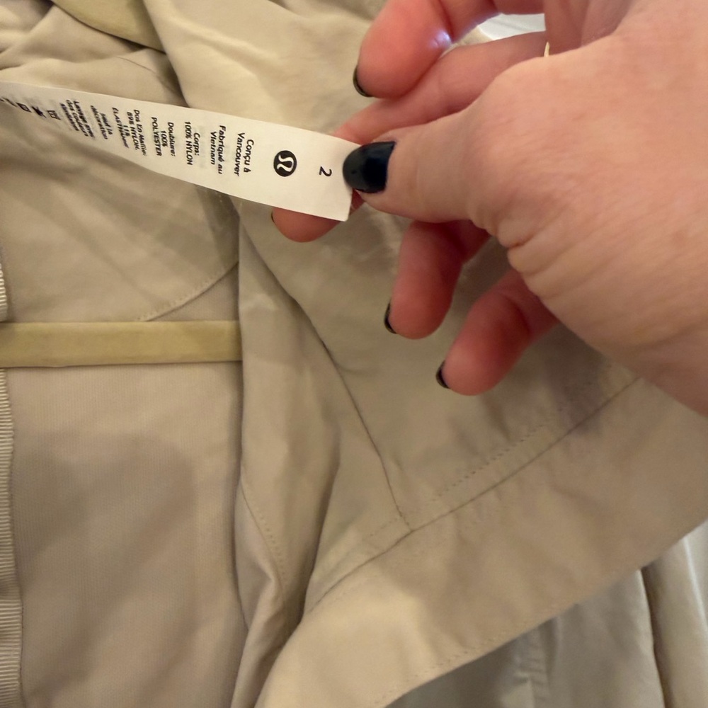Lululemon Always Effortless Classic-Fit
Jacket  Size 2 - Picture 6 of 7